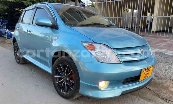 Buy Used Toyota IST Blue Car in Dar es Salaam in Dar es Salaam