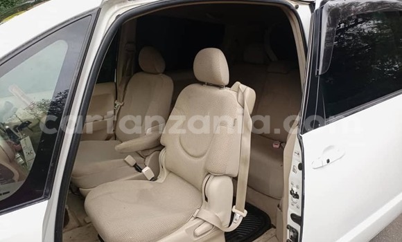 Nunua Ilio tumika Toyota Porte Nyeupe Gari ndani ya Dar es Salaam nchini Dar es Salaam Nunua Ilio tumika Toyota Porte Nyeupe Gari ndani ya Dar es Salaam nchini Dar es Salaam