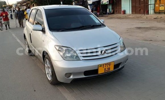 Nunua Ilio tumika Toyota IST Fedha Gari ndani ya Dar es Salaam nchini Dar es Salaam Nunua Ilio tumika Toyota IST Fedha Gari ndani ya Dar es Salaam nchini Dar es Salaam