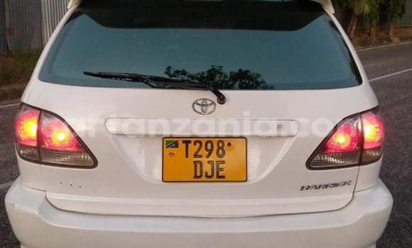 Buy Used Toyota Harrier White Car in Dar es Salaam in Dar es Salaam Buy Used Toyota Harrier White Car in Dar es Salaam in Dar es Salaam