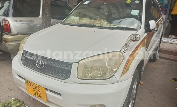 Buy Used Toyota RAV4 White Car in Dar es Salaam in Dar es Salaam Buy Used Toyota RAV4 White Car in Dar es Salaam in Dar es Salaam