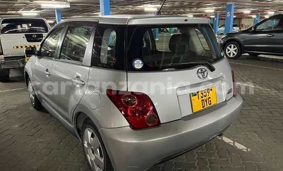 Buy Used Toyota IST Silver Car in Dar es Salaam in Dar es Salaam Buy Used Toyota IST Silver Car in Dar es Salaam in Dar es Salaam