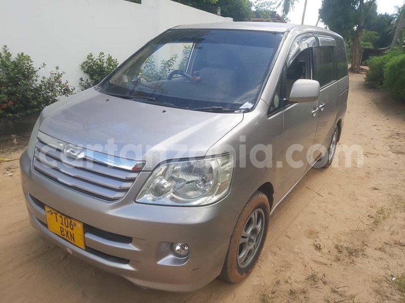 Big with watermark toyota noah dar es salaam dar es salaam 15408