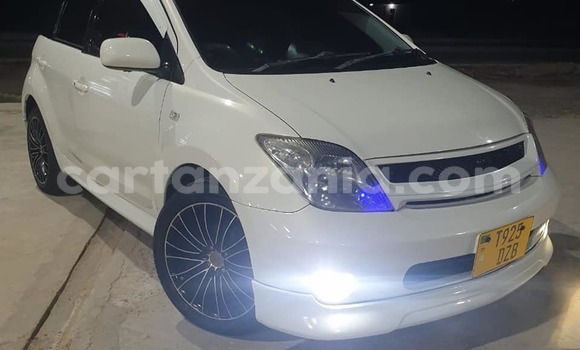 Buy Used Toyota IST White Car in Dar es Salaam in Dar es Salaam Buy Used Toyota IST White Car in Dar es Salaam in Dar es Salaam