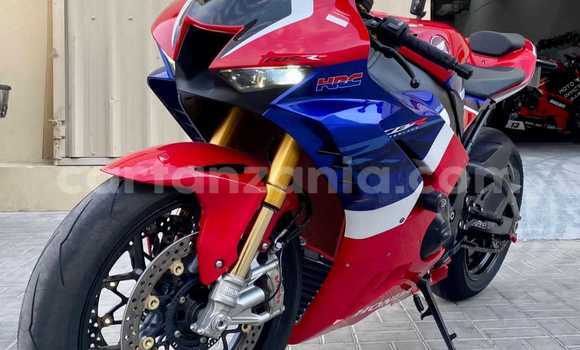 Buy Used Honda CBR 1000 RR Red Bike in Dar es Salaam in Dar es Salaam Buy Used Honda CBR 1000 RR Red Bike in Dar es Salaam in Dar es Salaam