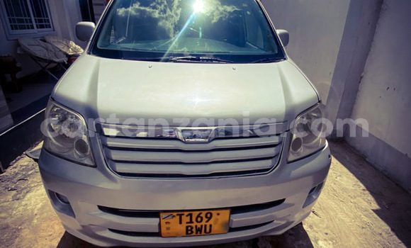 Nunua Ilio tumika Toyota Noah Fedha Gari ndani ya Dar es Salaam nchini Dar es Salaam Nunua Ilio tumika Toyota Noah Fedha Gari ndani ya Dar es Salaam nchini Dar es Salaam