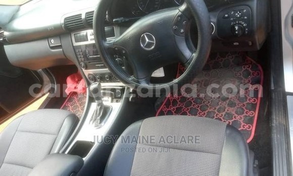 Nunua Ilio tumika Mercedes-Benz C-Classe Fedha Gari ndani ya Dar es Salaam nchini Dar es Salaam Nunua Ilio tumika Mercedes-Benz C-Classe Fedha Gari ndani ya Dar es Salaam nchini Dar es Salaam
