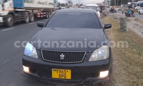 Nunua Ilio tumika Toyota Crown Nyeusi Gari ndani ya Dar es Salaam nchini Dar es Salaam Nunua Ilio tumika Toyota Crown Nyeusi Gari ndani ya Dar es Salaam nchini Dar es Salaam
