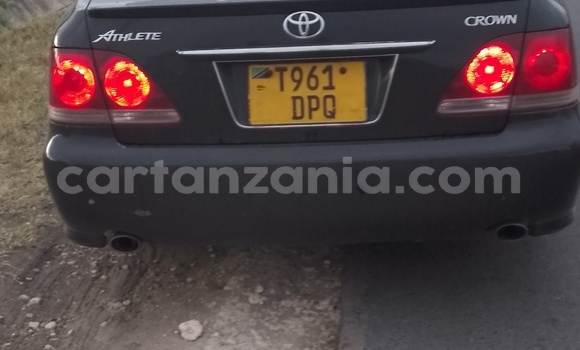 Nunua Ilio tumika Toyota Crown Nyeusi Gari ndani ya Dar es Salaam nchini Dar es Salaam Nunua Ilio tumika Toyota Crown Nyeusi Gari ndani ya Dar es Salaam nchini Dar es Salaam