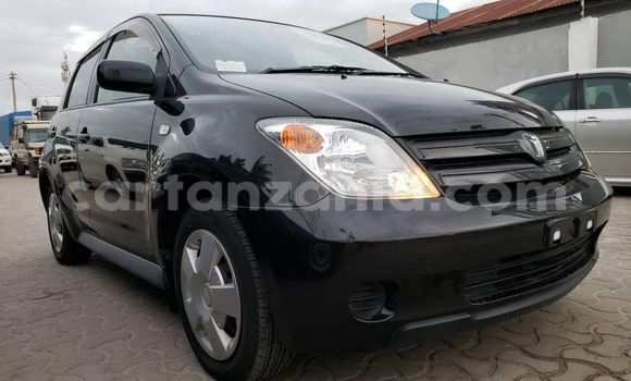 Buy Used Toyota IST Black Car in Dar es Salaam in Dar es Salaam