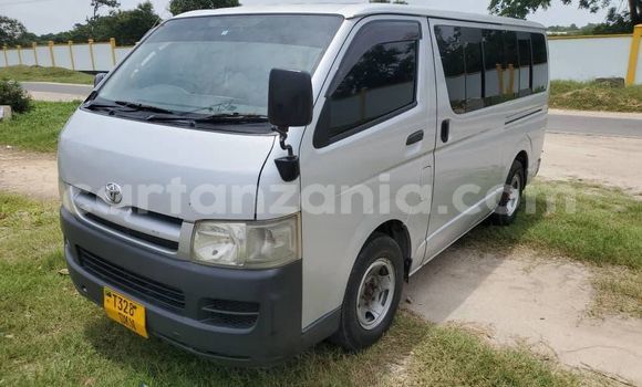 Buy Used Toyota Hiace Silver Car in Dar es Salaam in Dar es Salaam