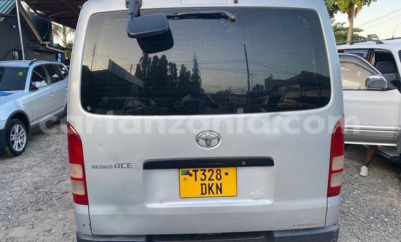 Buy Used Toyota Hiace Silver Car in Dar es Salaam in Dar es Salaam Buy Used Toyota Hiace Silver Car in Dar es Salaam in Dar es Salaam