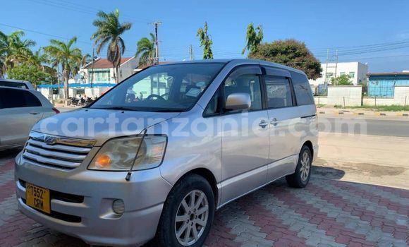 Buy Used Toyota Noah Silver Car in Dar es Salaam in Dar es Salaam