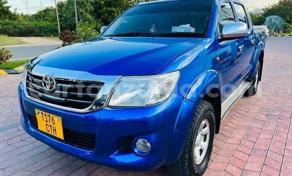 Buy Used Toyota Hilux Blue Car in Dar es Salaam in Dar es Salaam