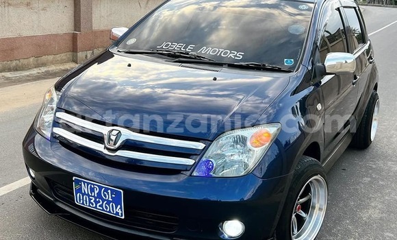 Buy Used Toyota IST Blue Car in Dar es Salaam in Dar es Salaam