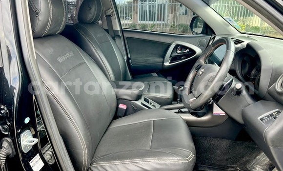 Nunua Ilio tumika Toyota Vanguard Nyeusi Gari ndani ya Dar es Salaam nchini Dar es Salaam Nunua Ilio tumika Toyota Vanguard Nyeusi Gari ndani ya Dar es Salaam nchini Dar es Salaam
