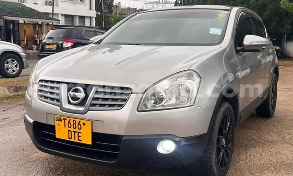 Buy Used Nissan Dualis Silver Car in Dar es Salaam in Dar es Salaam