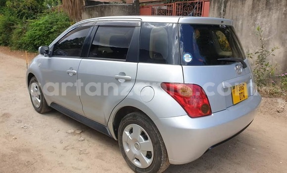 Buy Used Toyota IST Silver Car in Dar es Salaam in Dar es Salaam