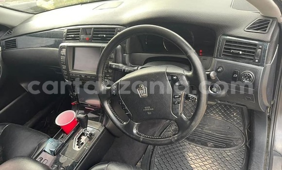 Nunua Ilio tumika Toyota Crown Nyeusi Gari ndani ya Dar es Salaam nchini Dar es Salaam Nunua Ilio tumika Toyota Crown Nyeusi Gari ndani ya Dar es Salaam nchini Dar es Salaam