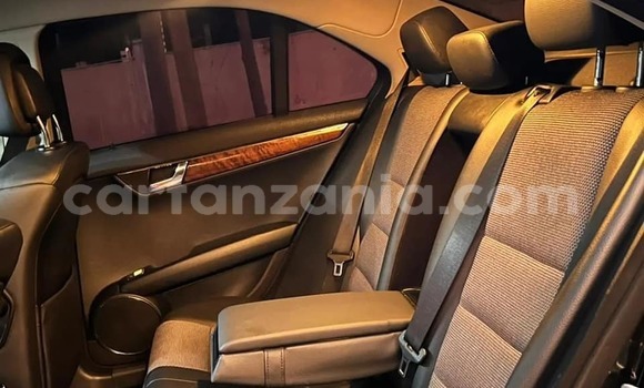 Nunua Ilio tumika Mercedes‒Benz C–Class Nyeusi Gari ndani ya Dar es Salaam nchini Dar es Salaam Nunua Ilio tumika Mercedes‒Benz C–Class Nyeusi Gari ndani ya Dar es Salaam nchini Dar es Salaam