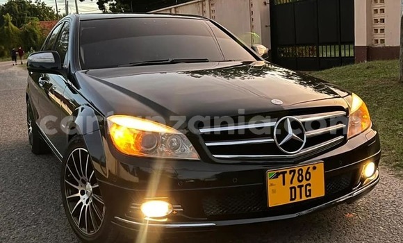 Nunua Ilio tumika Mercedes‒Benz C–Class Nyeusi Gari ndani ya Dar es Salaam nchini Dar es Salaam Nunua Ilio tumika Mercedes‒Benz C–Class Nyeusi Gari ndani ya Dar es Salaam nchini Dar es Salaam