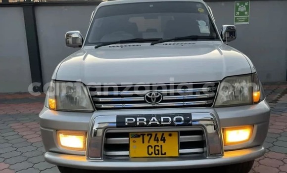 Buy Used Toyota Land Cruiser Prado White Car in Dar es Salaam in Dar es Salaam