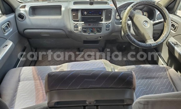 Nunua Ilio tumika Nissan Caravan Nyeupe Gari ndani ya Dar es Salaam nchini Dar es Salaam Nunua Ilio tumika Nissan Caravan Nyeupe Gari ndani ya Dar es Salaam nchini Dar es Salaam