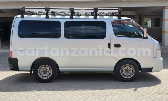 Nunua Ilio tumika Nissan Caravan Nyeupe Gari ndani ya Dar es Salaam nchini Dar es Salaam Nunua Ilio tumika Nissan Caravan Nyeupe Gari ndani ya Dar es Salaam nchini Dar es Salaam