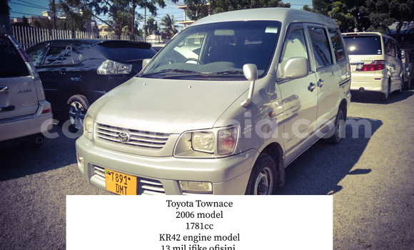 Buy Used Toyota Noah Silver Car in Dar es Salaam in Dar es Salaam
