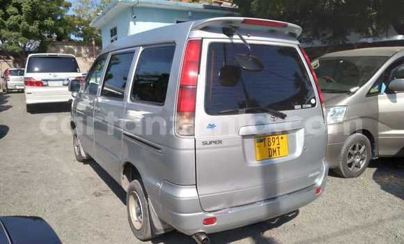 Nunua Ilio tumika Toyota Noah Fedha Gari ndani ya Dar es Salaam nchini Dar es Salaam Nunua Ilio tumika Toyota Noah Fedha Gari ndani ya Dar es Salaam nchini Dar es Salaam