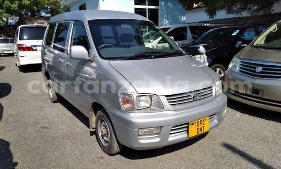 Nunua Ilio tumika Toyota Noah Fedha Gari ndani ya Dar es Salaam nchini Dar es Salaam Nunua Ilio tumika Toyota Noah Fedha Gari ndani ya Dar es Salaam nchini Dar es Salaam