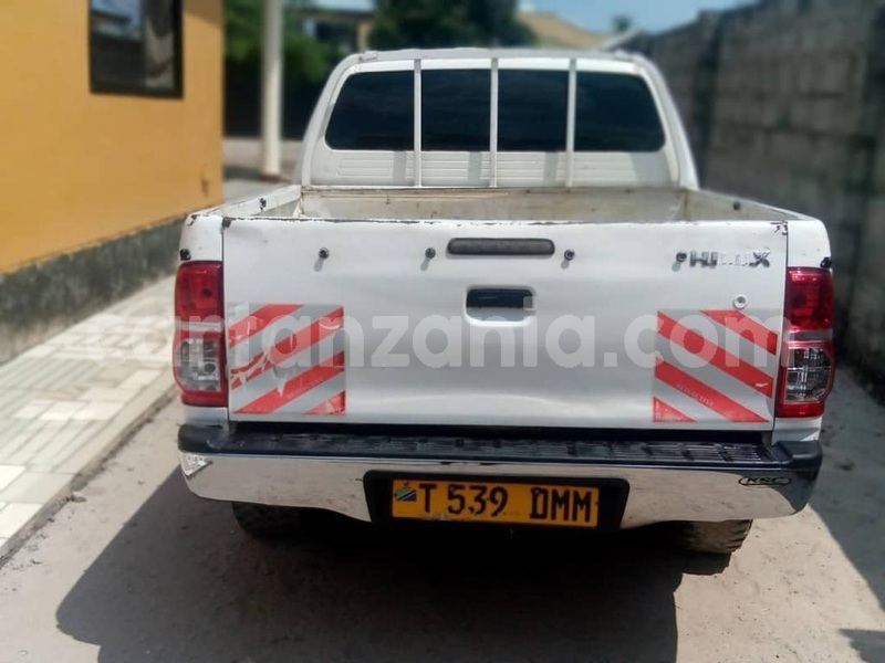 Big with watermark toyota hilux dar es salaam dar es salaam 15596