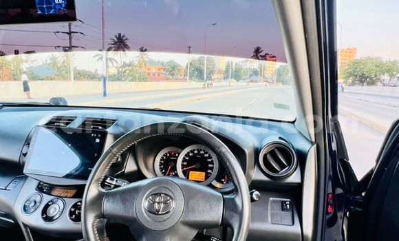 Nunua Imported Toyota RAV4 Bluu Gari ndani ya Dar es Salaam nchini Dar es Salaam Nunua Imported Toyota RAV4 Bluu Gari ndani ya Dar es Salaam nchini Dar es Salaam