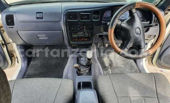 Nunua Ilio tumika Toyota Hilux Nyeupe Gari ndani ya Dar es Salaam nchini Dar es Salaam Nunua Ilio tumika Toyota Hilux Nyeupe Gari ndani ya Dar es Salaam nchini Dar es Salaam