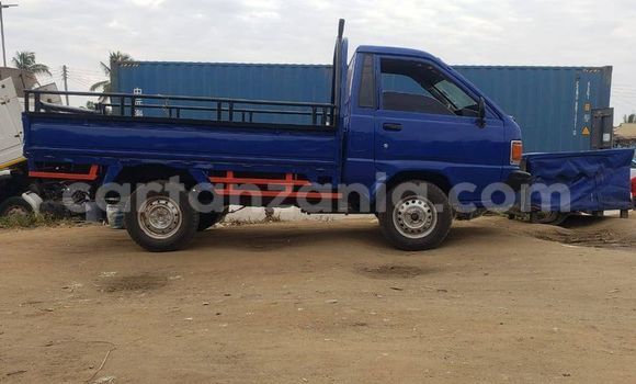Buy Used Toyota Town Ace Blue Car in Dar es Salaam in Dar es Salaam