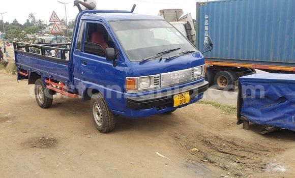 Buy Used Toyota Town Ace Blue Car in Dar es Salaam in Dar es Salaam Buy Used Toyota Town Ace Blue Car in Dar es Salaam in Dar es Salaam