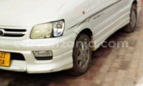 Buy Used Toyota Noah White Car in Dar es Salaam in Dar es Salaam