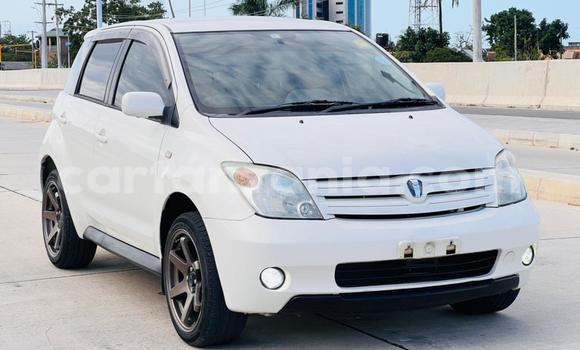 Nunua Imported Toyota IST Nyeupe Gari ndani ya Dar es Salaam nchini Dar es Salaam Nunua Imported Toyota IST Nyeupe Gari ndani ya Dar es Salaam nchini Dar es Salaam