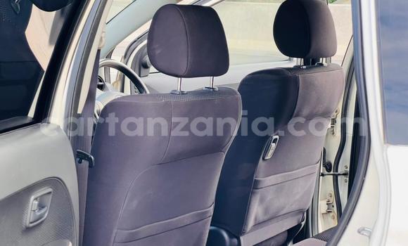 Nunua Imported Toyota IST Nyeupe Gari ndani ya Dar es Salaam nchini Dar es Salaam Nunua Imported Toyota IST Nyeupe Gari ndani ya Dar es Salaam nchini Dar es Salaam