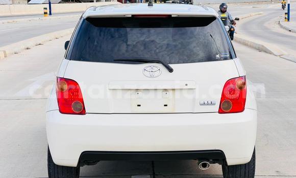 Nunua Imported Toyota IST Nyeupe Gari ndani ya Dar es Salaam nchini Dar es Salaam Nunua Imported Toyota IST Nyeupe Gari ndani ya Dar es Salaam nchini Dar es Salaam