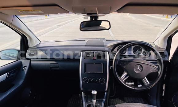 Nunua Imported Mercedes-Benz A200 Nyeusi Gari ndani ya Dar es Salaam nchini Dar es Salaam Nunua Imported Mercedes-Benz A200 Nyeusi Gari ndani ya Dar es Salaam nchini Dar es Salaam