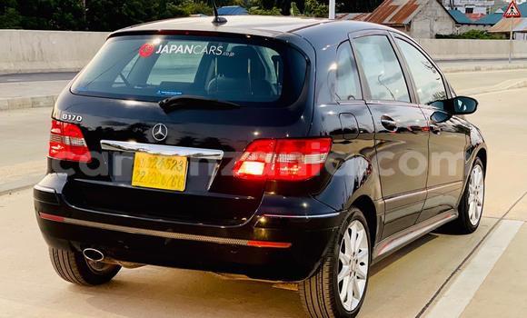 Nunua Imported Mercedes-Benz A200 Nyeusi Gari ndani ya Dar es Salaam nchini Dar es Salaam Nunua Imported Mercedes-Benz A200 Nyeusi Gari ndani ya Dar es Salaam nchini Dar es Salaam