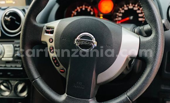Nunua Ilio tumika Nissan Dualis Nyeusi Gari ndani ya Dar es Salaam nchini Dar es Salaam Nunua Ilio tumika Nissan Dualis Nyeusi Gari ndani ya Dar es Salaam nchini Dar es Salaam