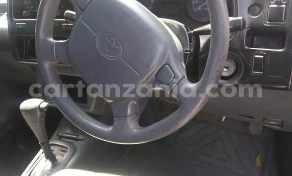 Nunua Ilio tumika Toyota RAV4 Bluu Gari ndani ya Dar es Salaam nchini Dar es Salaam Nunua Ilio tumika Toyota RAV4 Bluu Gari ndani ya Dar es Salaam nchini Dar es Salaam