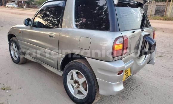 Buy Used Toyota RAV4 Silver Car in Dar es Salaam in Dar es Salaam Buy Used Toyota RAV4 Silver Car in Dar es Salaam in Dar es Salaam