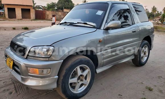 Buy Used Toyota RAV4 Silver Car in Dar es Salaam in Dar es Salaam Buy Used Toyota RAV4 Silver Car in Dar es Salaam in Dar es Salaam