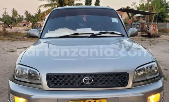 Buy Used Toyota RAV4 Silver Car in Dar es Salaam in Dar es Salaam Buy Used Toyota RAV4 Silver Car in Dar es Salaam in Dar es Salaam