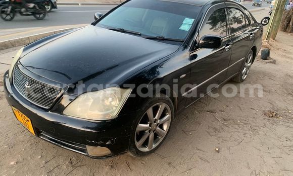 Buy Used Toyota Crown Black Car in Dar es Salaam in Dar es Salaam Buy Used Toyota Crown Black Car in Dar es Salaam in Dar es Salaam