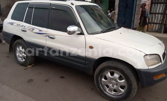 Buy Used Toyota RAV4 White Car in Dar es Salaam in Dar es Salaam Buy Used Toyota RAV4 White Car in Dar es Salaam in Dar es Salaam