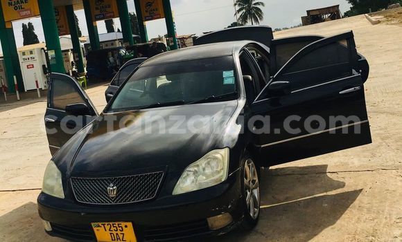 Buy Used Toyota Crown Black Car in Dar es Salaam in Dar es Salaam